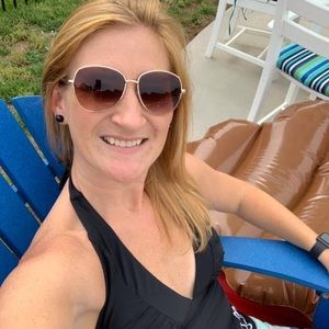 Meet your Posher, Dawn